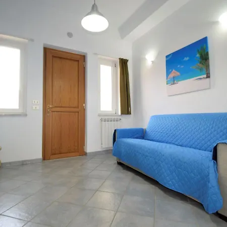 Locazione Turistica Marina Blue Casa Cangemi